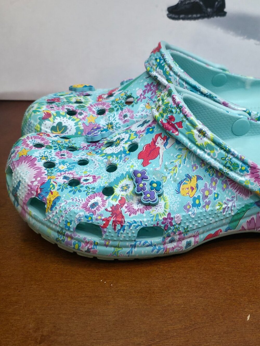 Disney x Vera Bradly Classic Clog - Picture 3 of 5